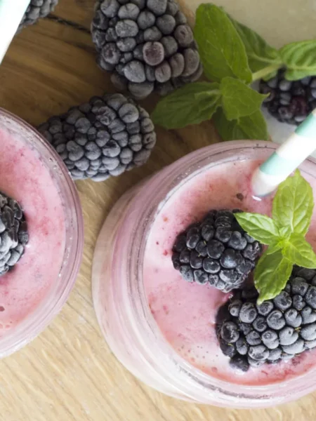 Blackberry Banana Smoothie