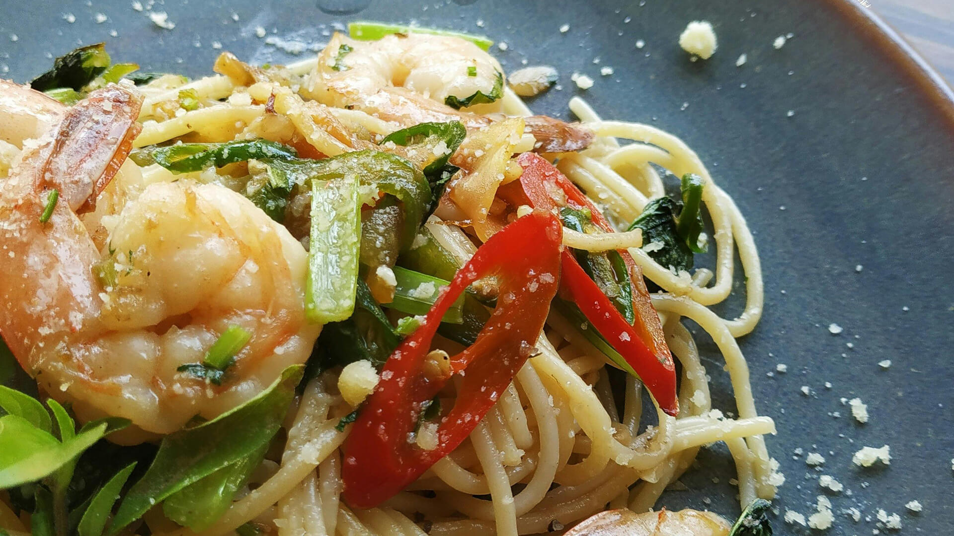 Lemon Garlic Shrimp Zucchini Noodles